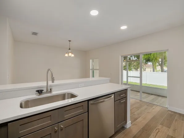 3441 Red Rock Dr, Land O Lakes, FL 34639