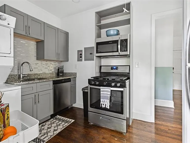 1351 Oxford Rd NE #3 — Photo 2