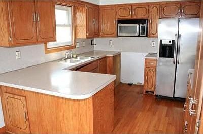 4th image of 3631 Van Buren St NE