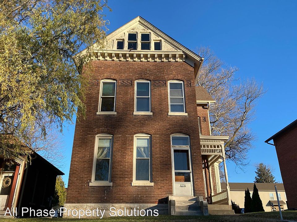 1st image of 319 1/2 S 8th St