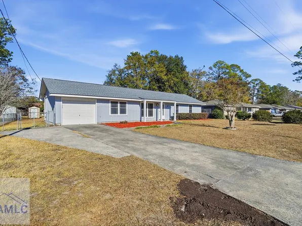 702 Pineview Ct, Hinesville, GA 31313