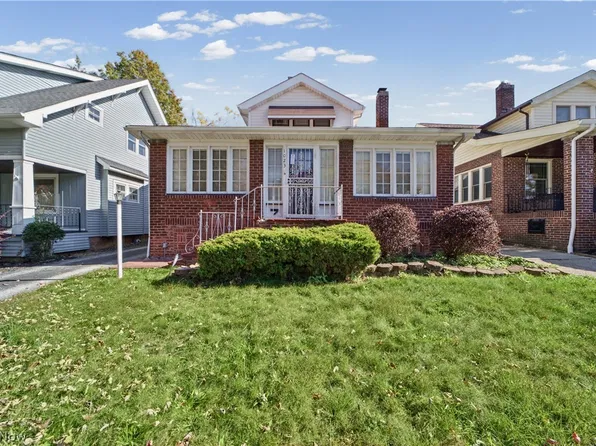 1023 Quilliams Rd, Cleveland Heights, OH 44121