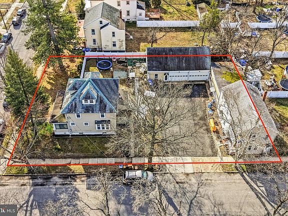 2nd image of 300 Delaware Ave