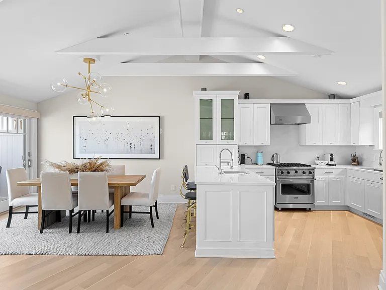 272 Old Montauk Hwy #6 — Photo 5