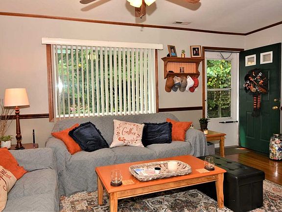 3rd image of 3747 W Diamond Ave