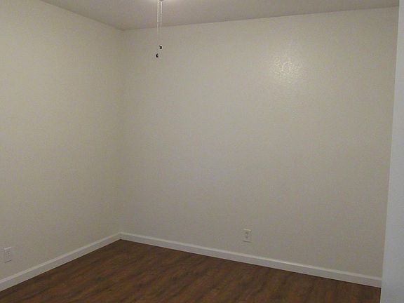 5th image of 1901 Colonia Pl APT D