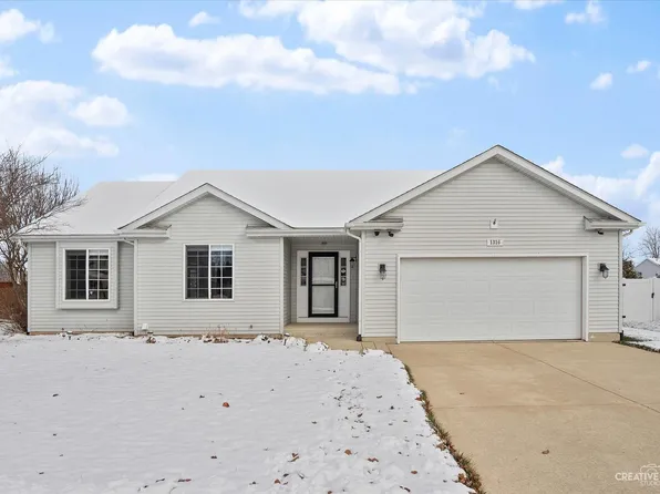 1316 Evergreen Ln, Yorkville, IL 60560