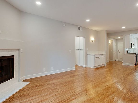 2nd image of 1419 Peerless Pl APT 213