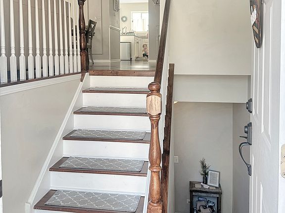 2nd image of 1260 Derry Ln