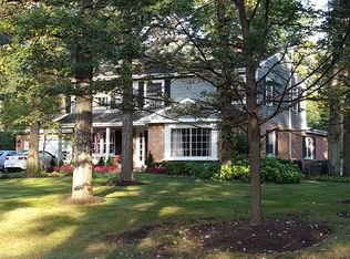 1103 S Green Bay Rd, Lake Forest, IL 60045