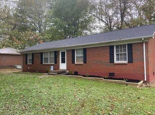 201 Atkins Dr, Paris, TN 38242