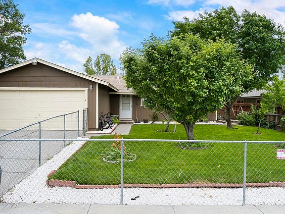 2nd image of 3145 Gordonia Dr