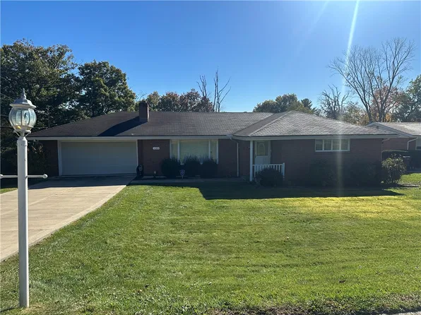 135 Dartmouth Way, Aliquippa, PA 15001
