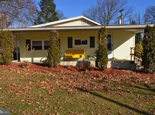 19 Eaton St, Dauberville, PA 19533