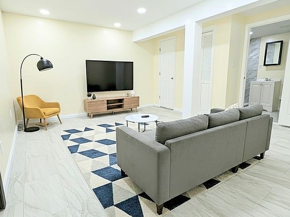 4th image of 119-16 194th St #6