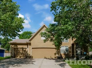 2220 Makayla Ln, Greenwood, MO 64034