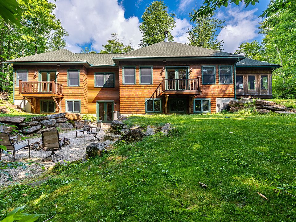 2nd image of 10 Jamie Ln