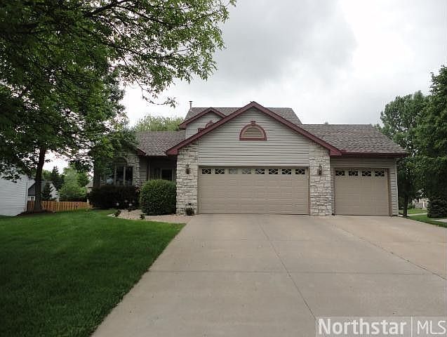 1st image of 3055 92nd Ln NE
