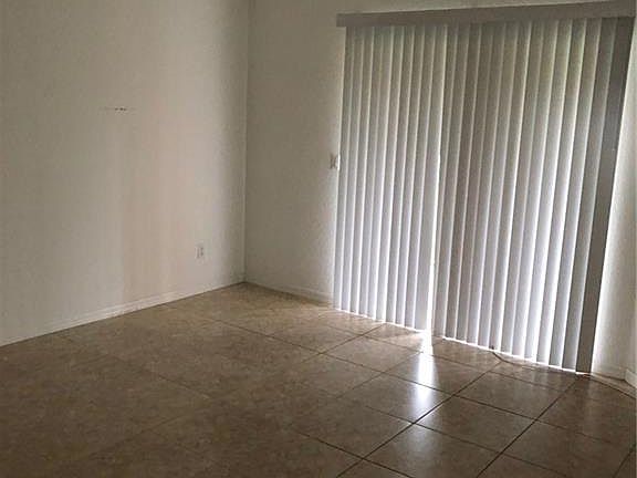 4th image of 4318 SW 9th Ave
