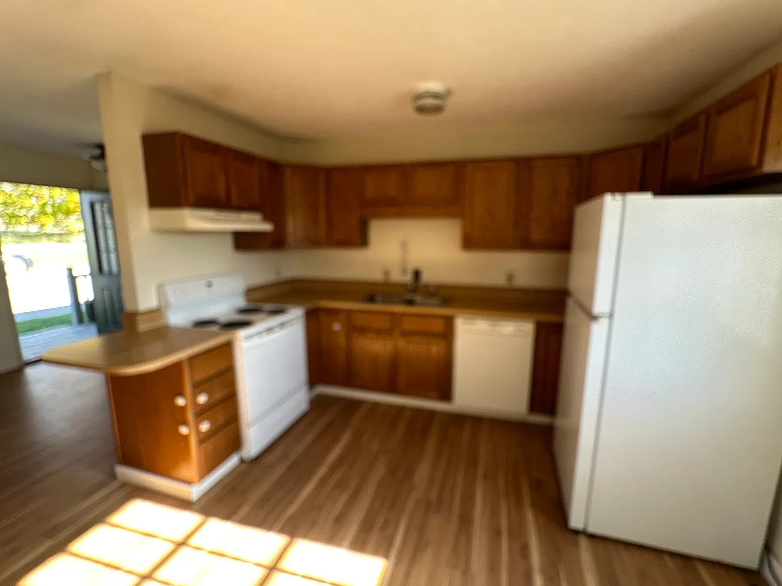 2 bed, 850 sqft, $1,725 — Photo 2