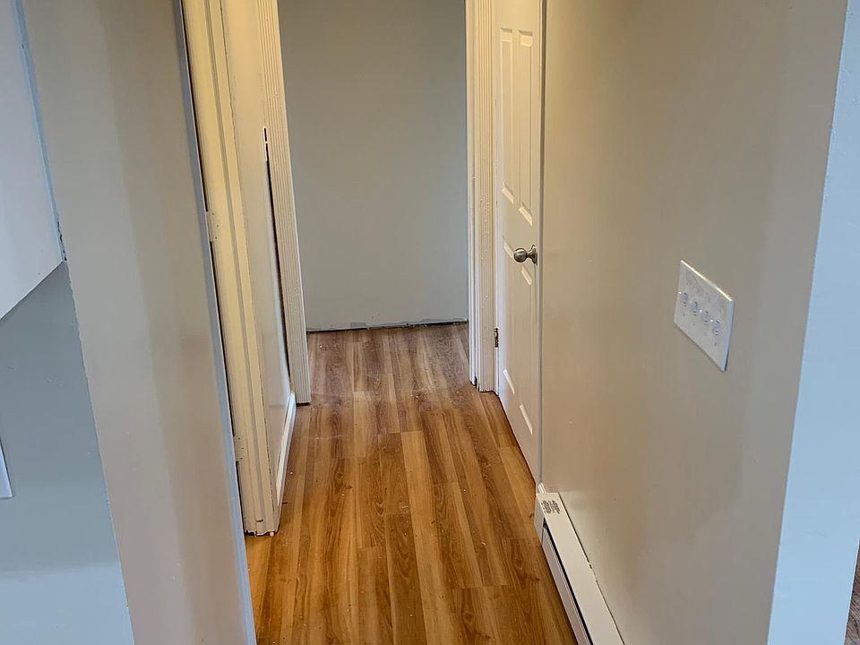 2nd image of 1 Stuart Rd #B