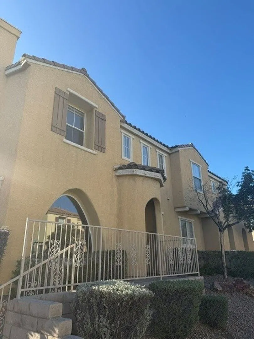 Beautiful Home in Paseos Village in Summerlin West — Photo 2