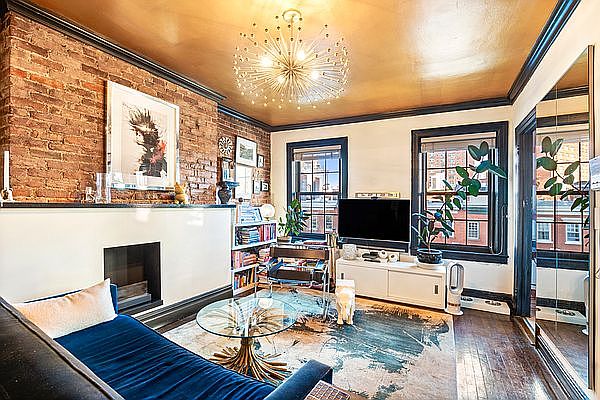 1st image of 291 1/2 W 12th St #3S
