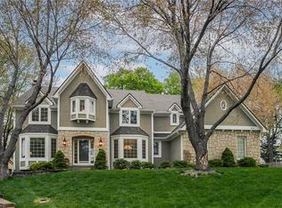 604 NE Silverleaf Pl, Lees Summit, MO 64064