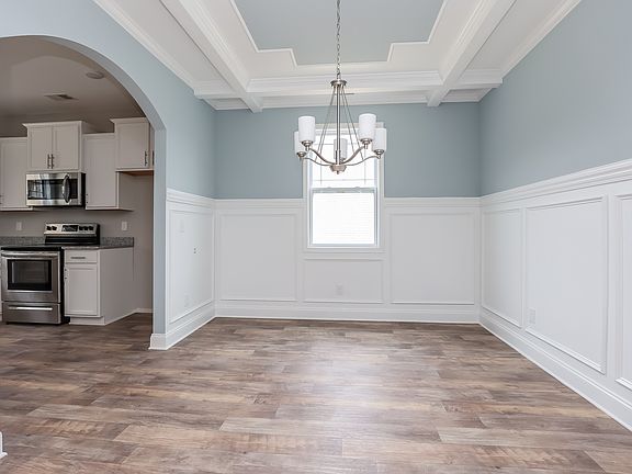 5th image of 1209 Black Oak Cir