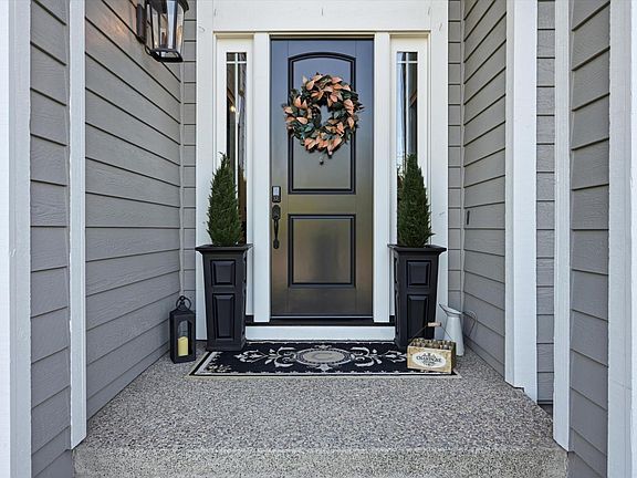 4th image of 512 McNear Avenue