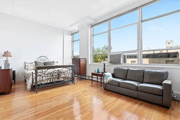 Sold by Compass | media 1