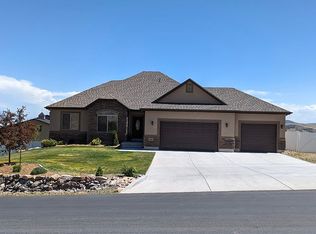 2924 E Hillside Dr, Eagle Mountain, UT 84005