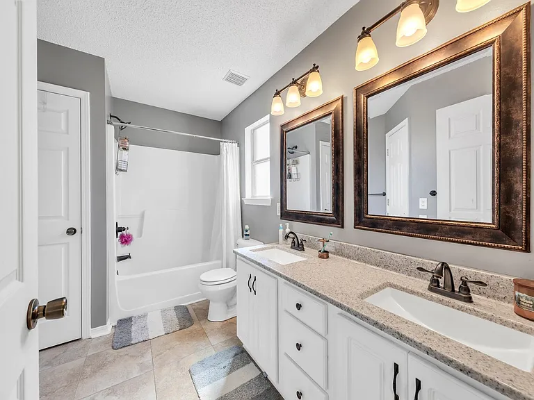 221 Trish Dr — Photo 21