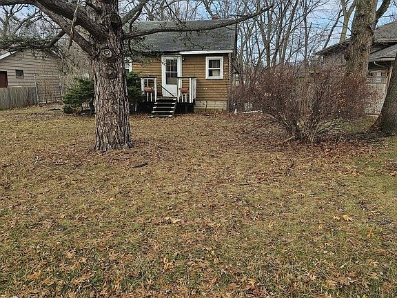2nd image of 29W334 James Ave