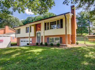 6725 Stonington Rd, Roanoke, VA 24019
