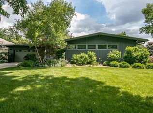 2711 Country Club Ter, Rockford, IL