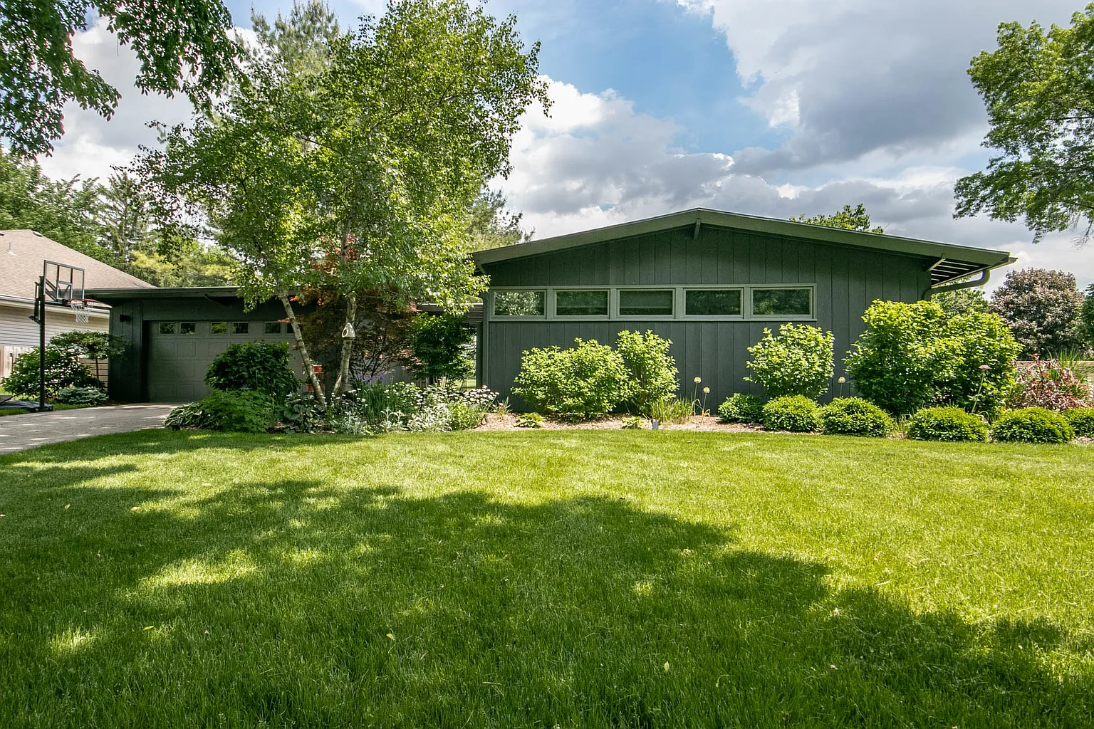 2711 Country Club Ter photo 1