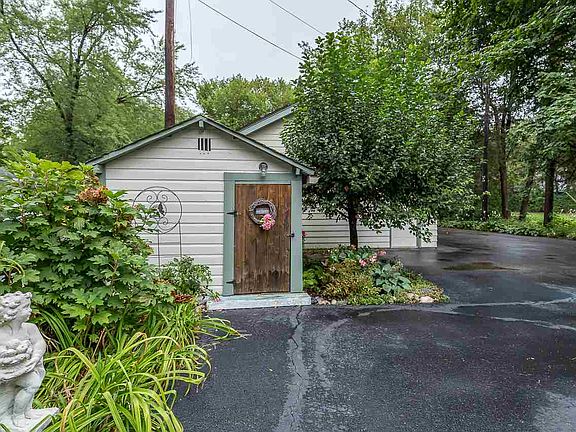 5th image of 5400 East Dr