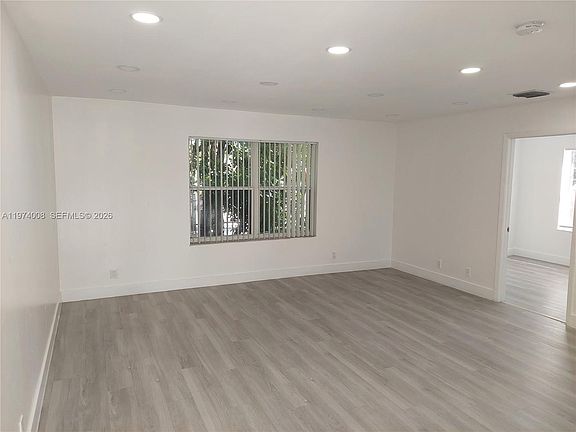 5th image of 2319 Johnson St #2319