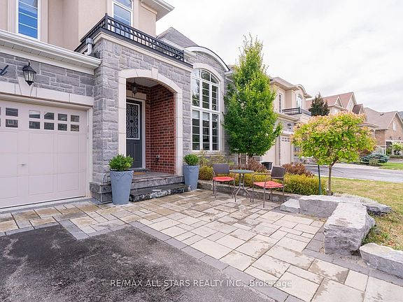 3rd image of 61 Manor Forest Rd