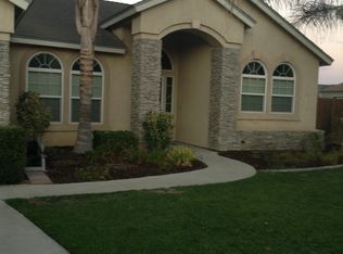 982 Apple Ave, Lemoore, CA 93245