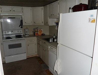 5th image of 300 Bayview Dr APT 1704