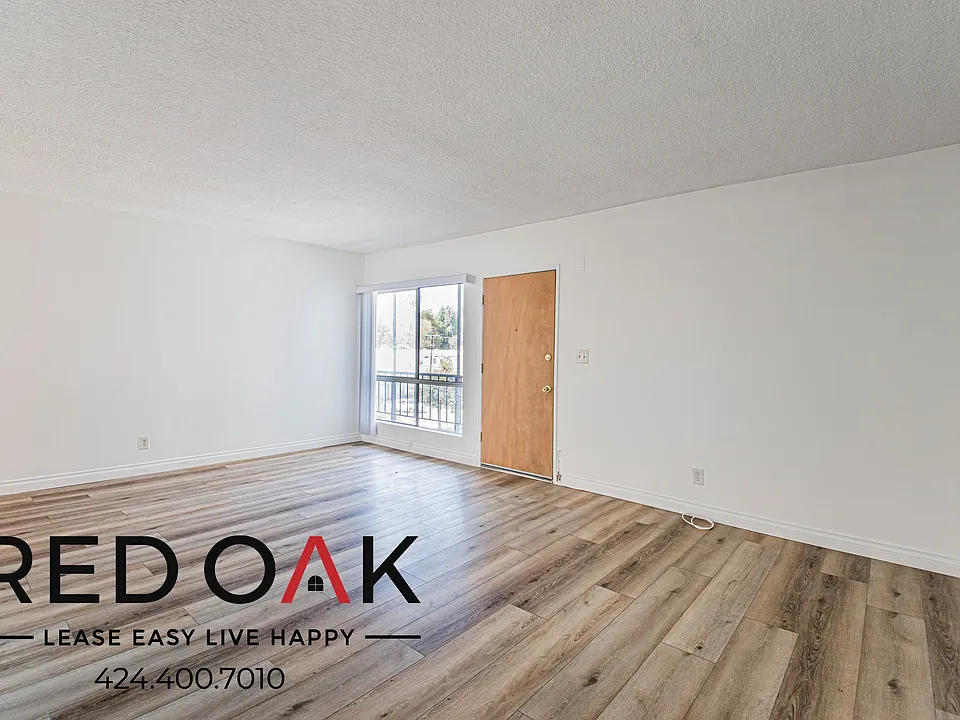 2346 W 18th St #13