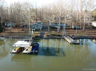 482 Greenbay Rd, Mooresville, NC 28117
