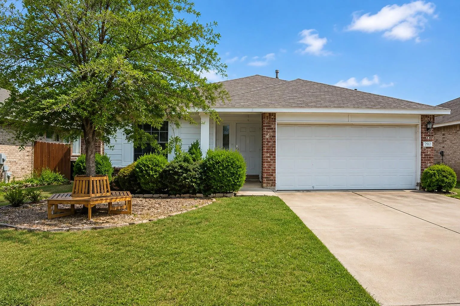 3 bed, 2.0 bath, 1525 sqft, $1,995 — Photo 1