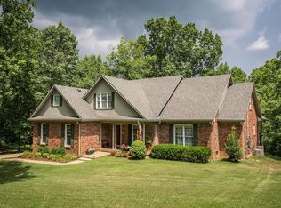 272 Carrington Ct, Shepherdsville, KY 40165