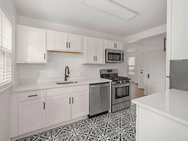 4011 Banley, Unit 3 (58) 4011 Banley, Unit 3 (58)