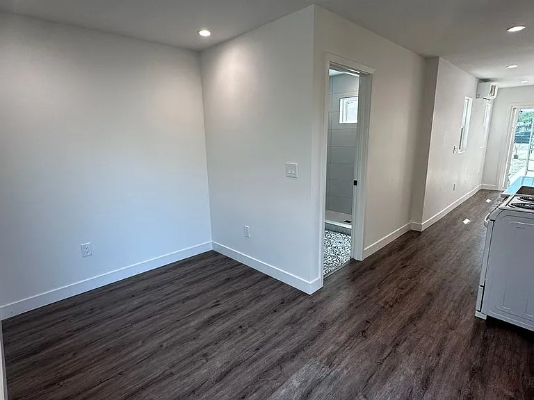 611 Silver Strand Blvd — Photo 12