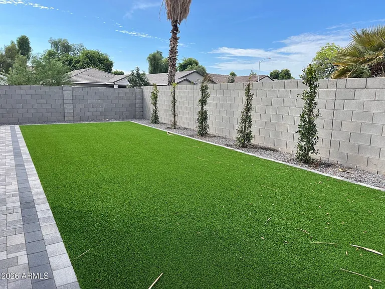 4422 N 100th Dr — Photo 33
