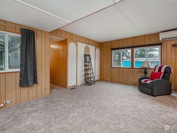 3rd image of 1361 NE Goldie Street #10